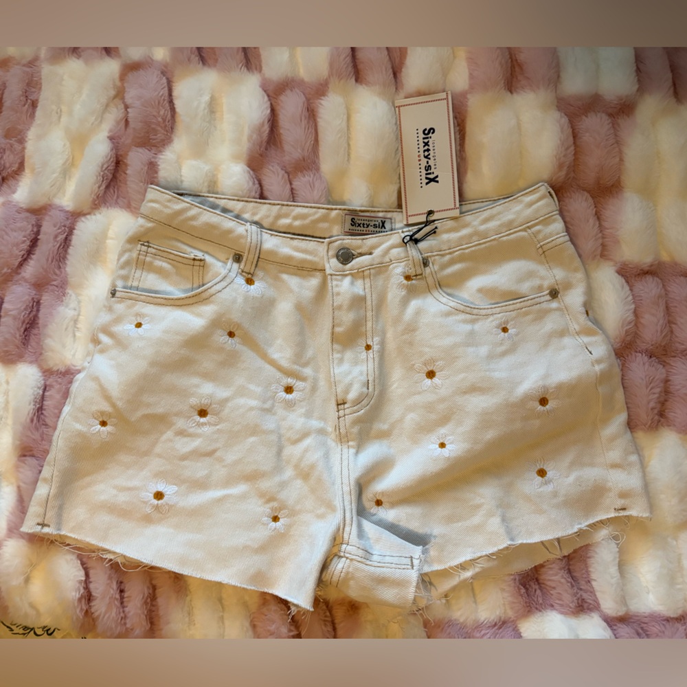 White Embroidered Women’s Shorts